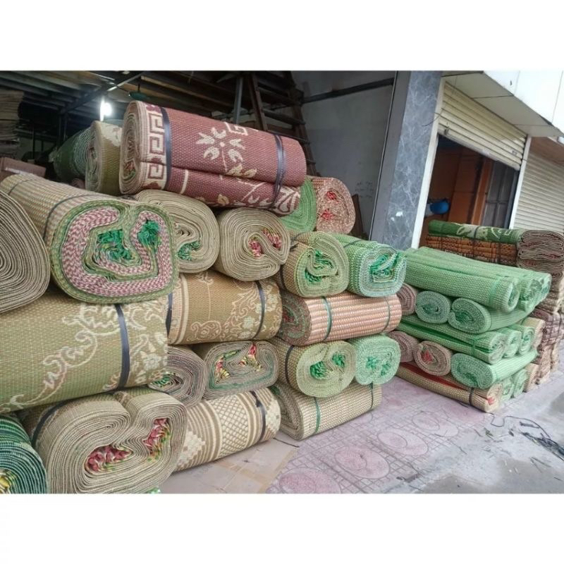 Chiếu nhựa gấp gọn tiện dụng