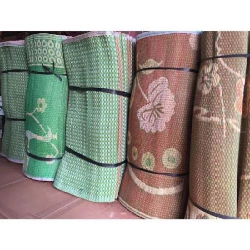 Chiếu nhựa gấp gọn tiện dụng