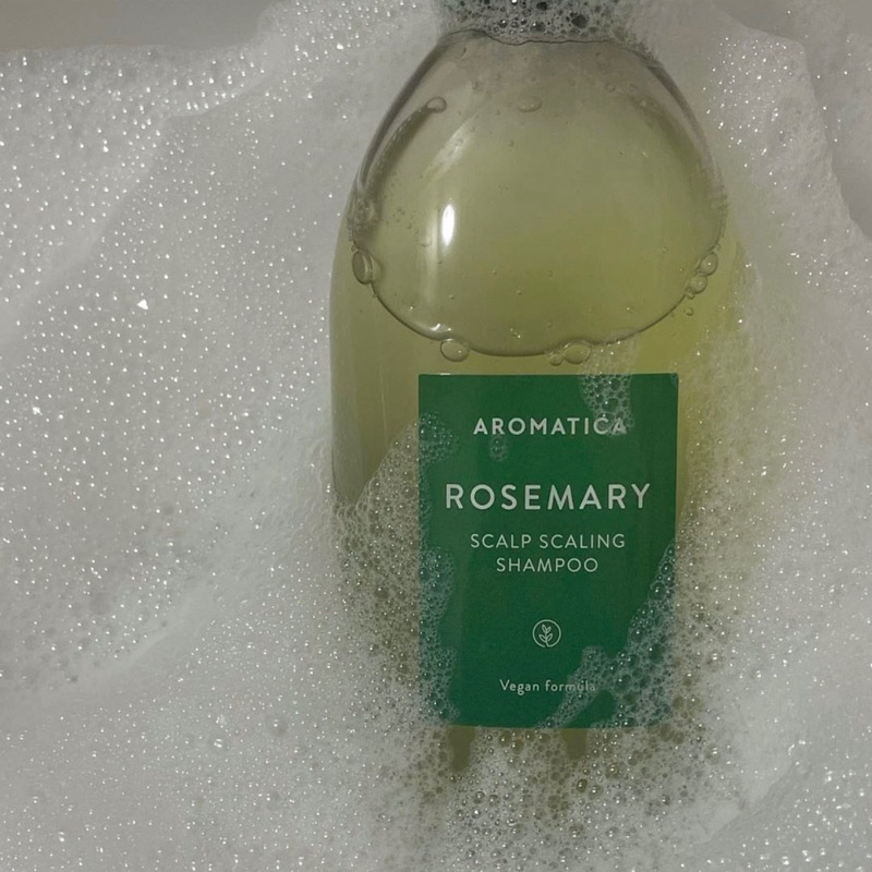 Dầu gội chiết xuất hương thảo ngăn rụng tóc Aromatica Rosemary Scalp Scaling Shampoo - HasuShop