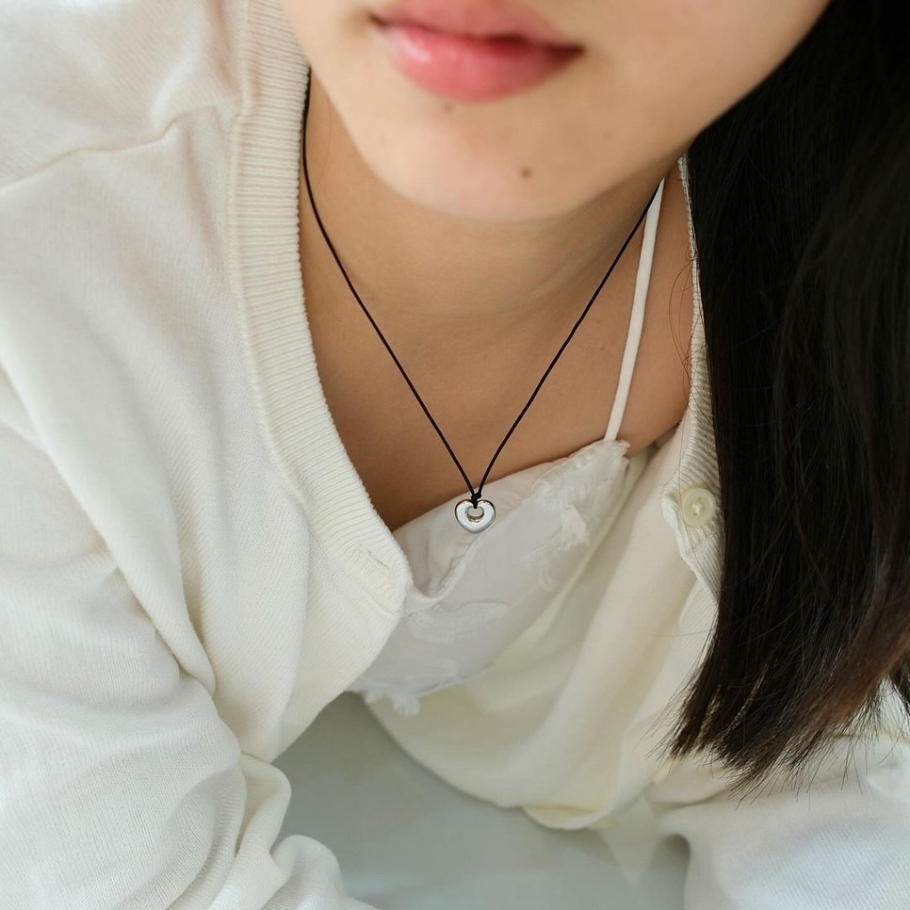 Vòng cổ Hở