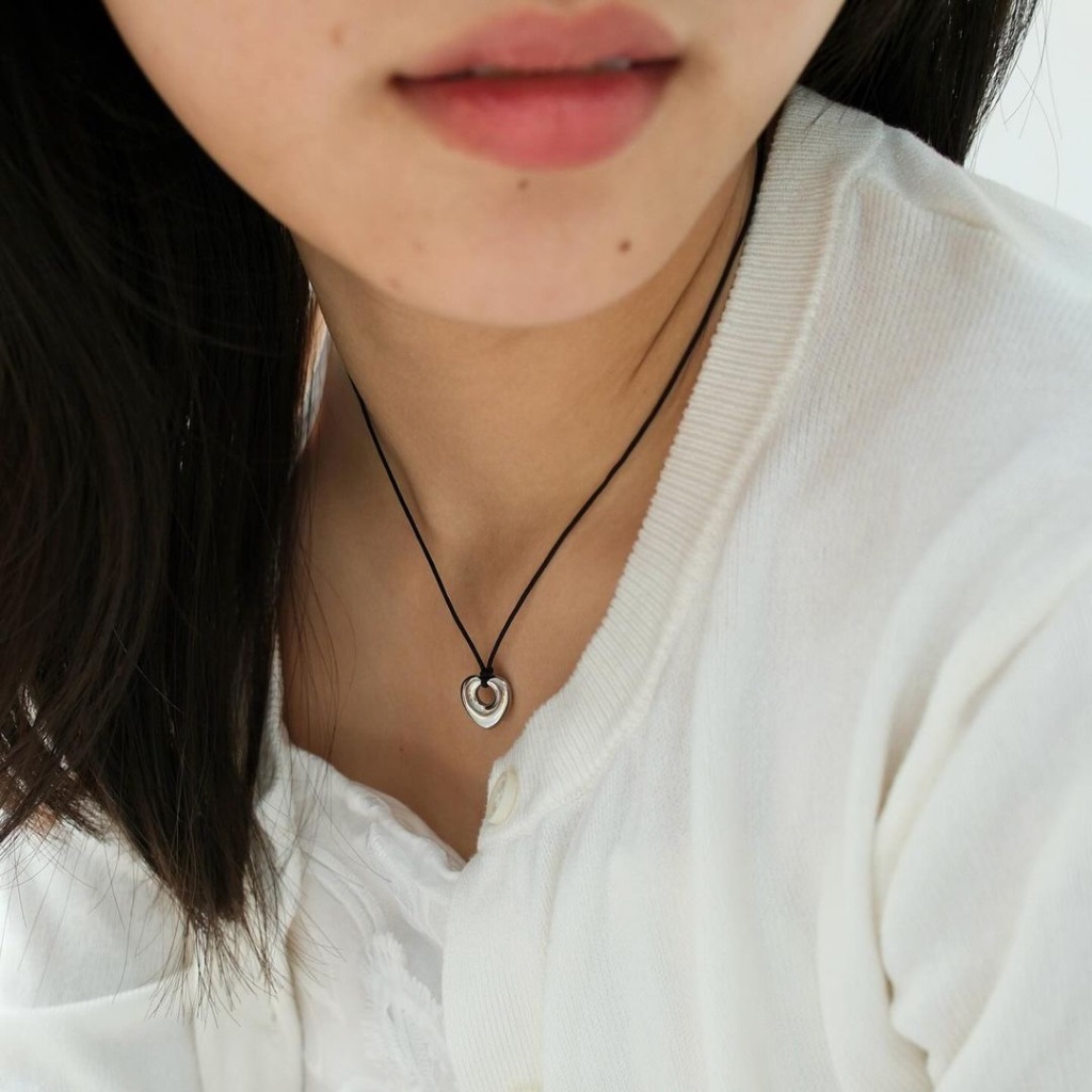 Vòng cổ Hở