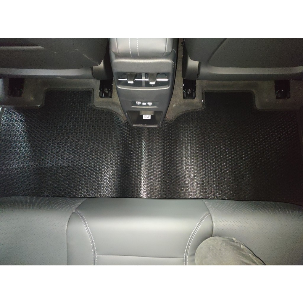 Thảm lót ô tô KATA cho xe Vinfast VF7 - Khít với sàn, Chống trơn, Không mùi, Không ẩm mốc