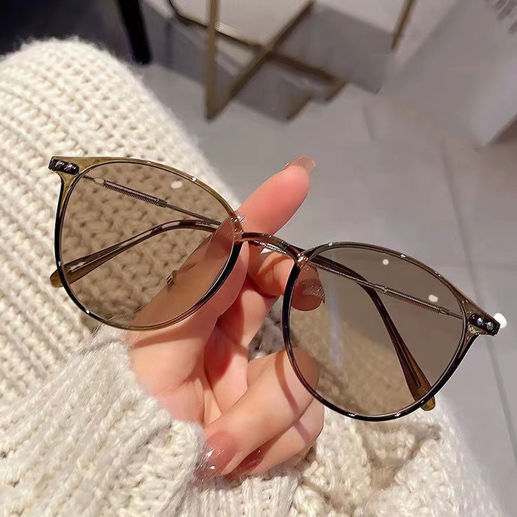 Kính đổi màu khi ra nắng nữ nam chống tia UV và ánh sáng xanh HANASO