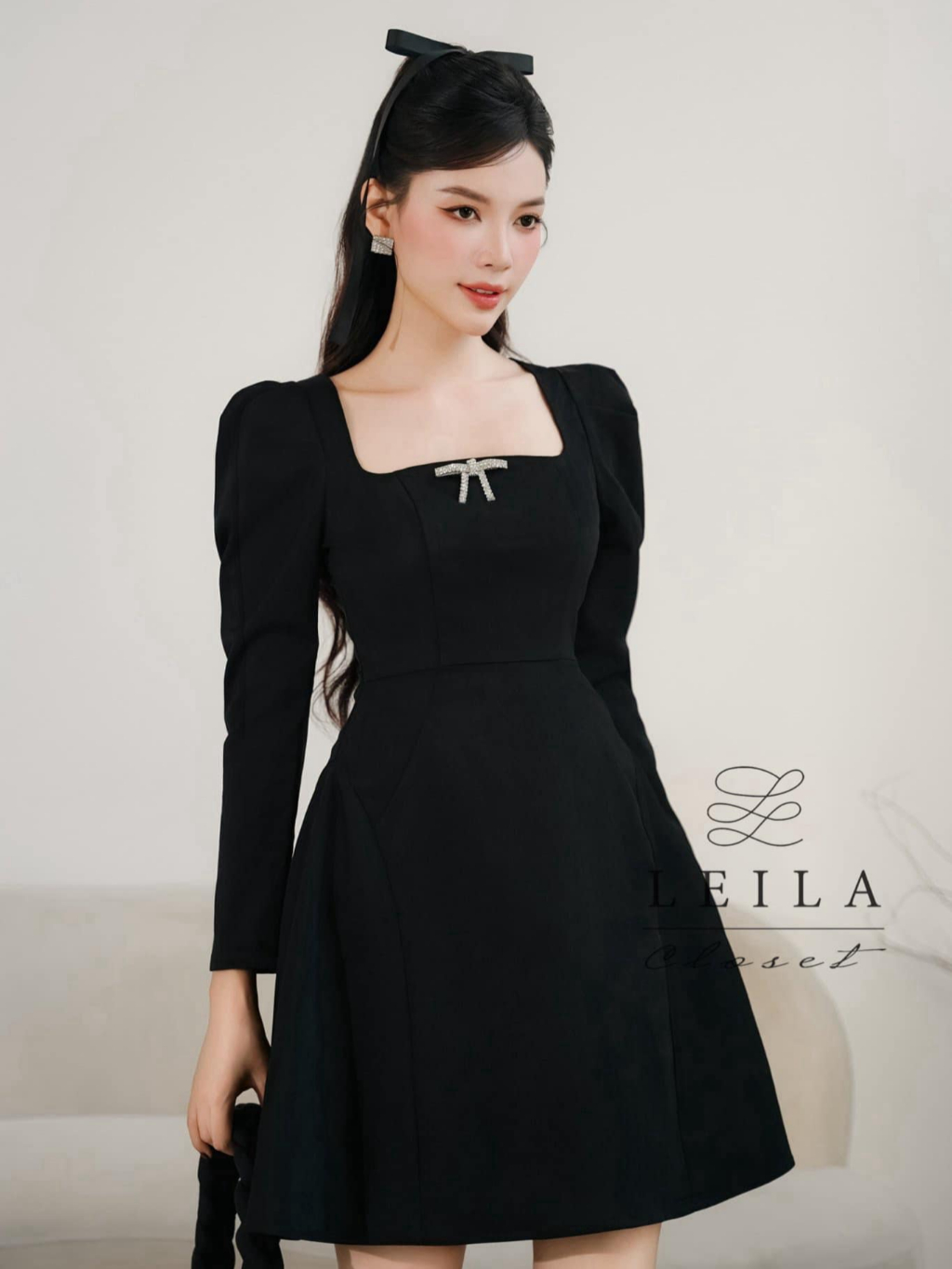 Ảnh LEILA CLOSET | Đầm thiết kế Jelly đen, dáng xoè ngắn tay dài cách điệu (kèm tag nơ như hình) 1