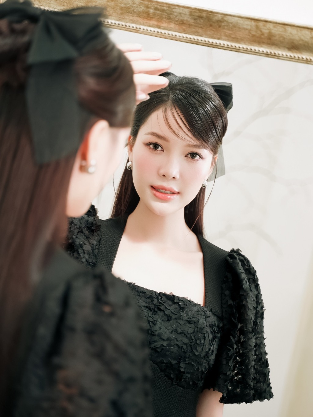 Ảnh LEILA CLOSET | Đầm thiết kế Elen đen xoè dài phối tay ren lưới cổ vuông sang trọng 3