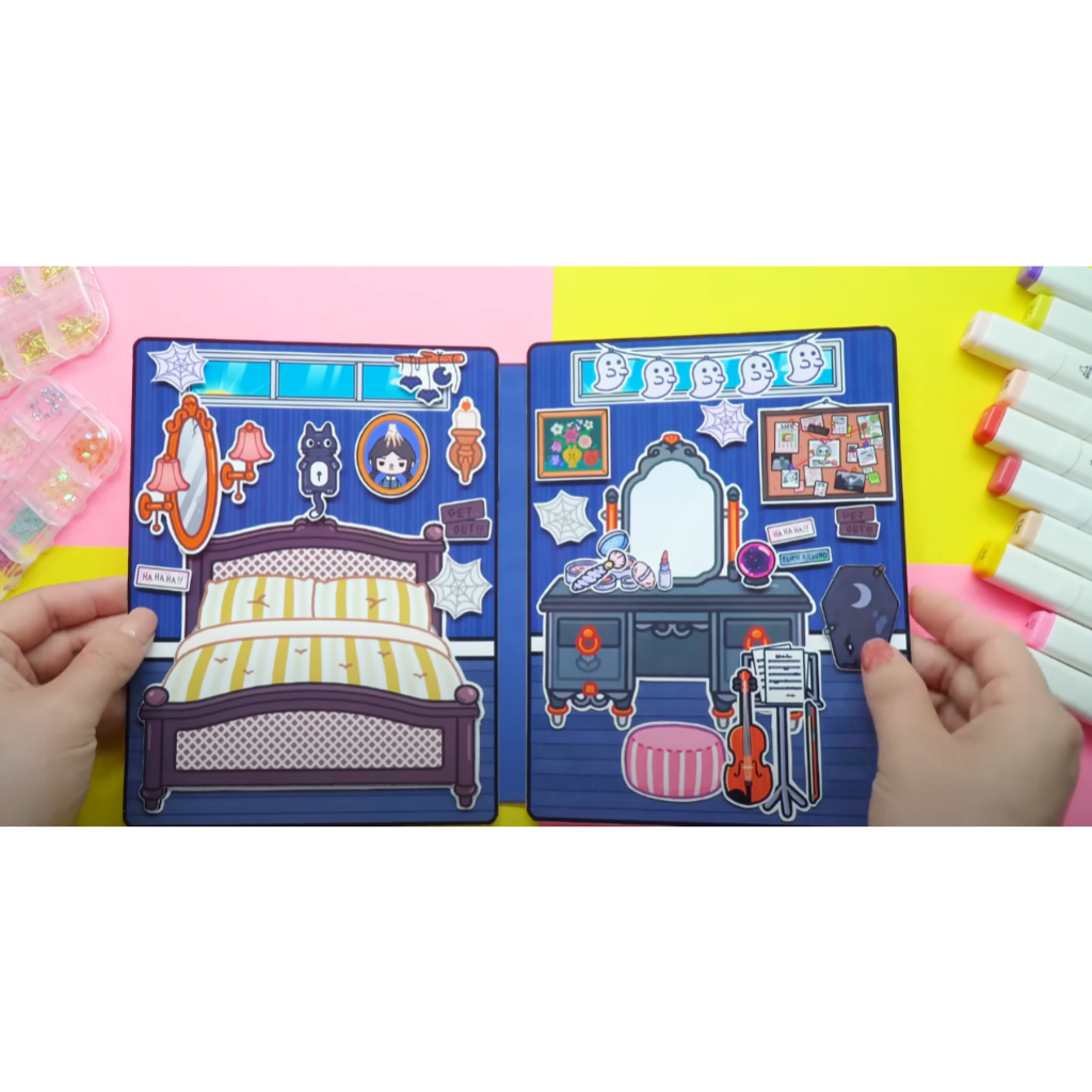 Đồ chơi cho bé ngôi nhà búp bê giấy Toca Life World quiet book #21 Wednesday's Black House In Quiet Book