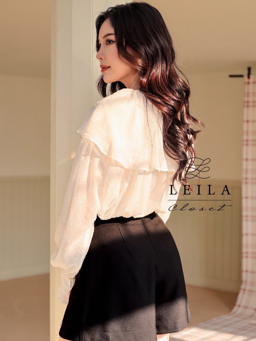 Ảnh LEILA CLOSET | Quần thiết kế Olivia chất tweed phối nút 2