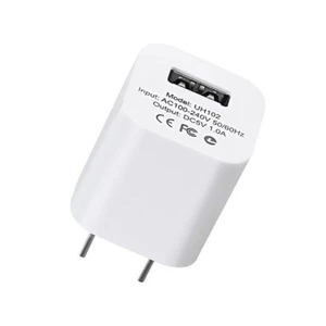 Củ sạc 5V/1A Hoco UH102 chân dẹt 1 cổng USB kiểu dáng nhỏ gọn.