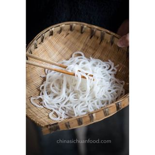 1Kg Phụ gia làm bún, tạo dẻo dai sáng bóng cho bún,mì,phở,hủ tiếu, bánh tráng- D1518