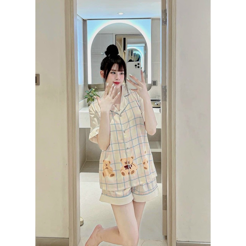 Gấu Kẻ Kem Đùi
