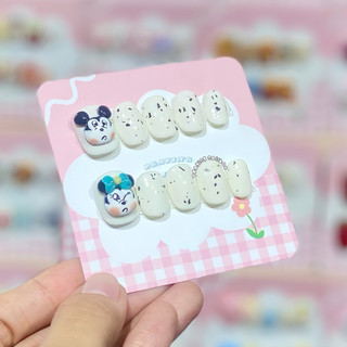 Nailbox mickey form ngắn dễ thương được đổi form
