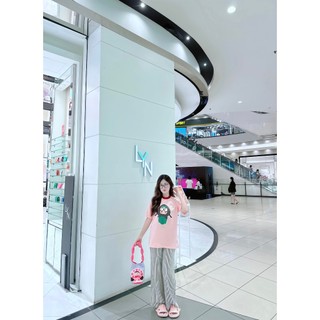 Set Bộ Đồ Nữ Áo Phông In Hình Cô Gái Màu Hồng Mix Quần Kẻ Dài Suông Ống Rộng Phong Cách Năng Động Thoải Mái