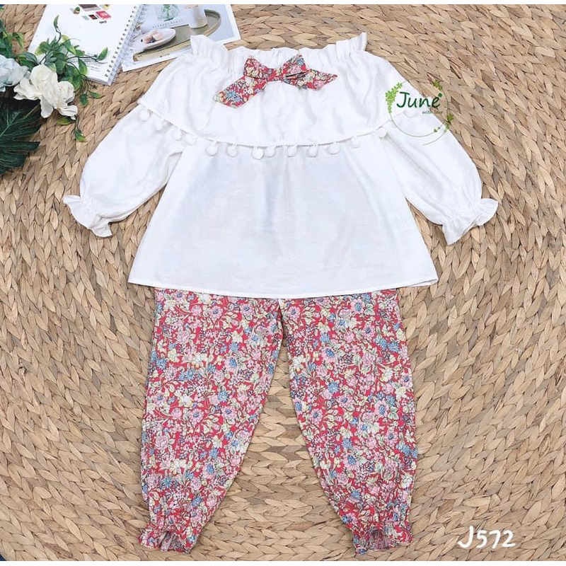 Set bé gái trễ vai tiểu thư June D5604 1-10 tuổi (10-40kg) – Bộ đồ trẻ em dáng xinh