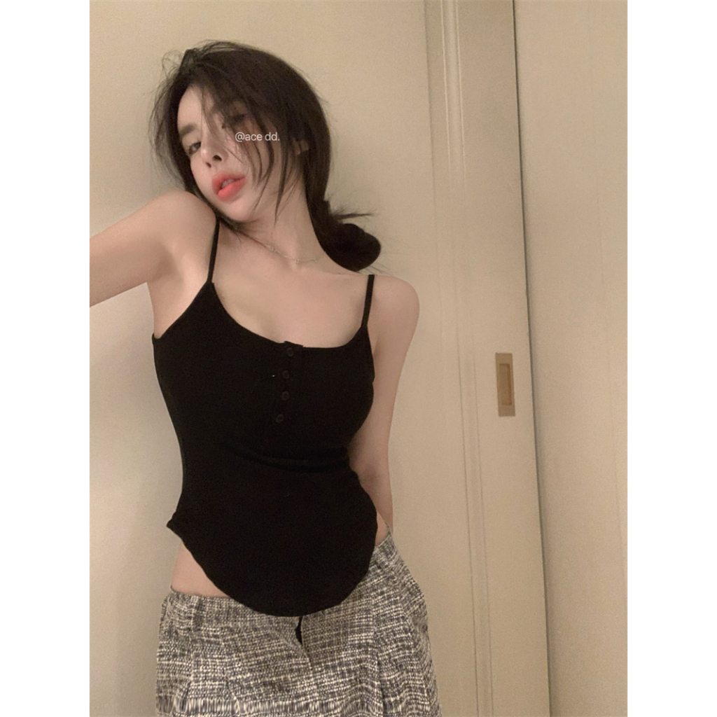 [KÈM MÚT NGỰC] áo hai dây phối cúc trước kèm mút ngực trong dáng ôm vạt bầu áo tank top 2 dây hottrend A191 SUTANO | BigBuy360 - bigbuy360.vn