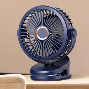 Quạt Kẹp Bàn Tích ĐIện Xoay 360 độ Pin Sạc Dung Lượng Lớn