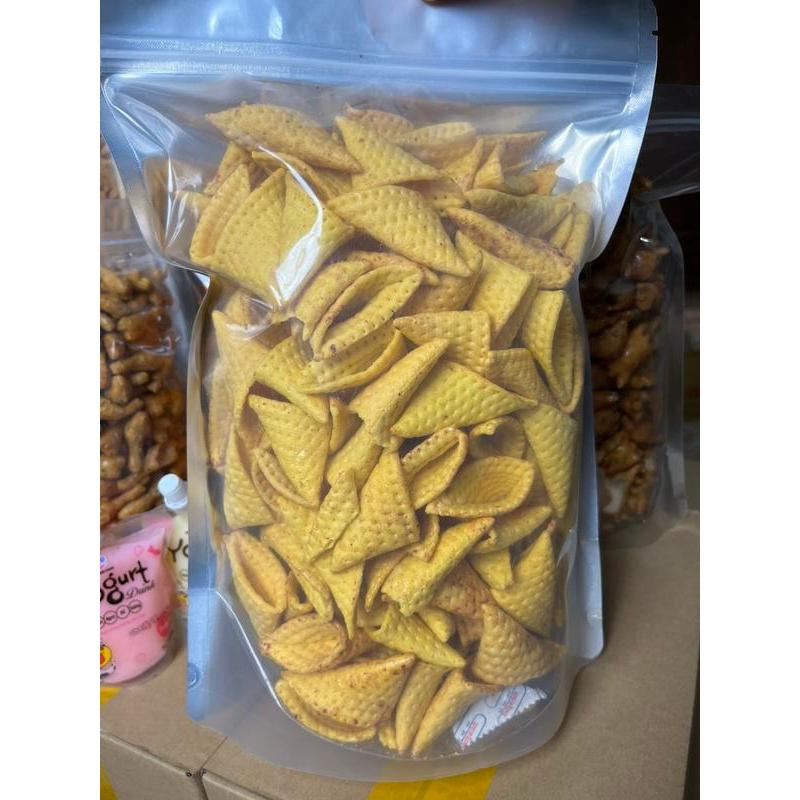 Combo Giá Sốc Gồm : Đùi Gà Rong Biển, Bim Bim Tăm Que, Cua Mắm Hành, Snack Hình Nón, Bim Cá Phồng, Snack Ngó Sen