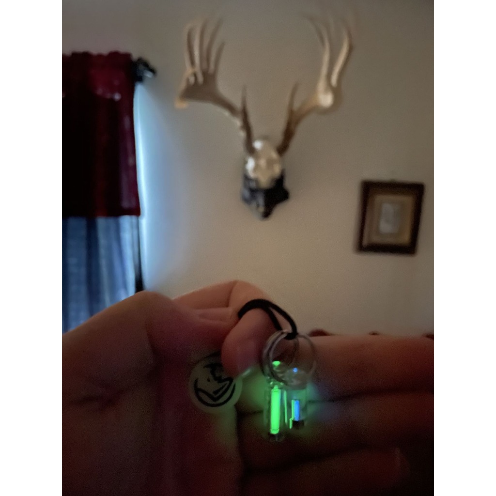Glow Rhino - Thanh tritium đeo chìa khóa kèm đầu phá kính