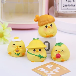 Mô hình gà tròn dễ thương tiểu cảnh, bày bàn làm việc, bàn học, tủ sách, taplo ô tô