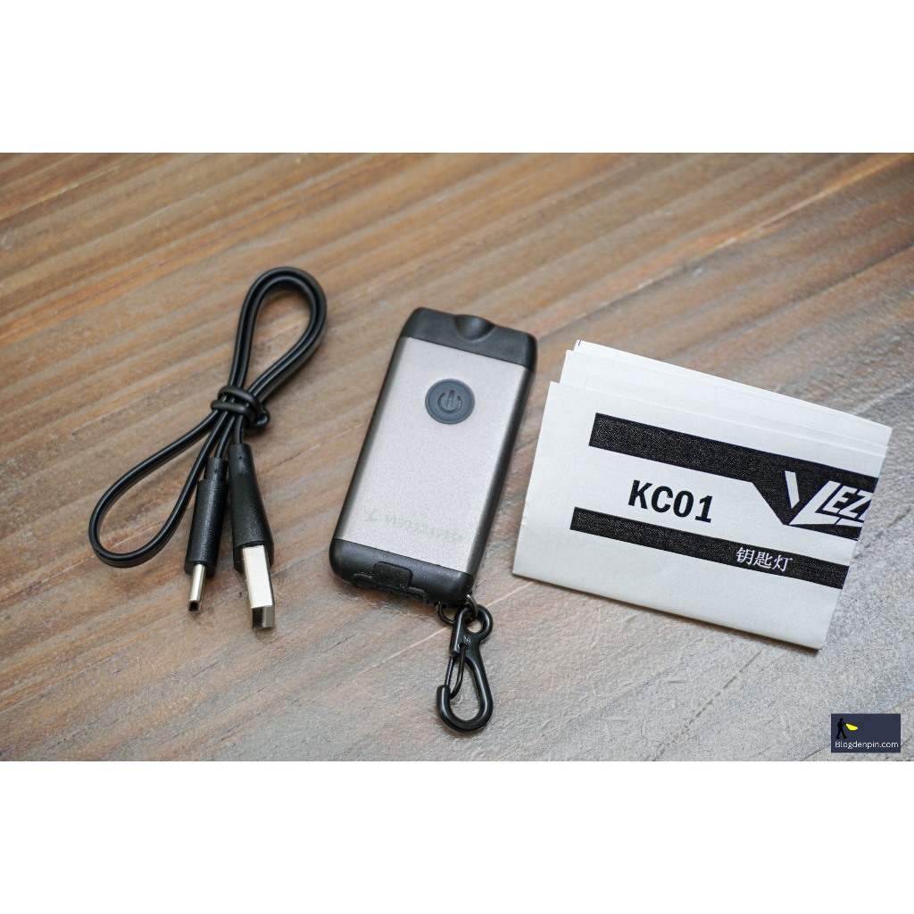 ĐÈN PIN MÓC KHÓA VEZERLEZER KC01 (150 LUMENS)