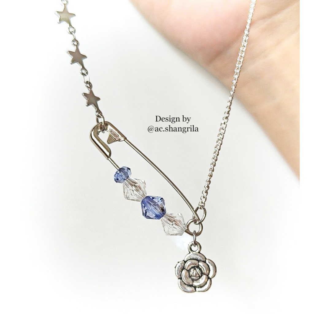 [SẴN HÀNG] VÒNG CỔ SAFETY PIN ROSY STAR ( HÌNH THẬT) | Shopee Việt Nam