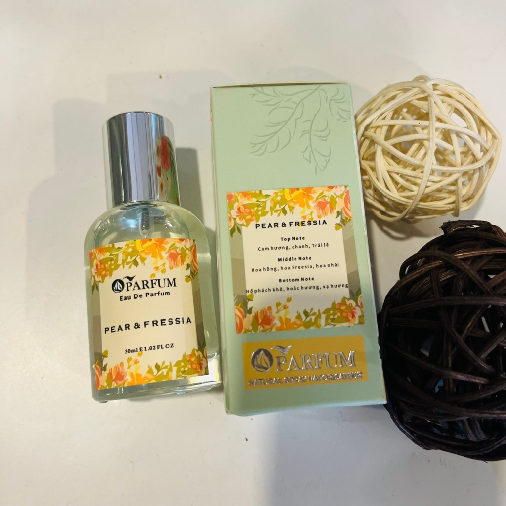 Xịt thơm vải hương nước hoa Niche English Pear & Fressia EDP | Oparfum