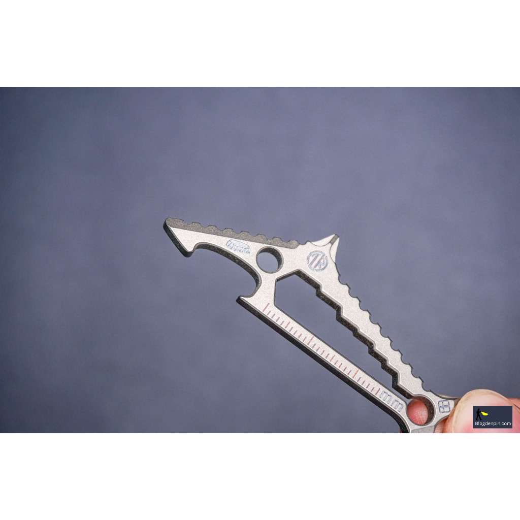 Móc khóa đa năng Titanium Tacray hình con cá (JS1601)