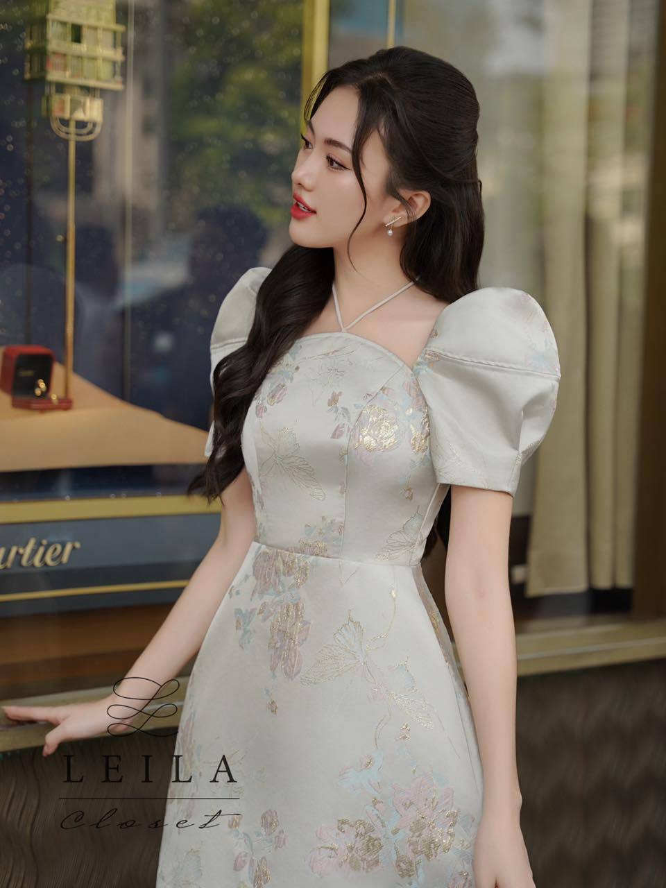 Ảnh LEILA CLOSET | Đầm gấm thiết kế Helen tay phồng cổ yếm 2