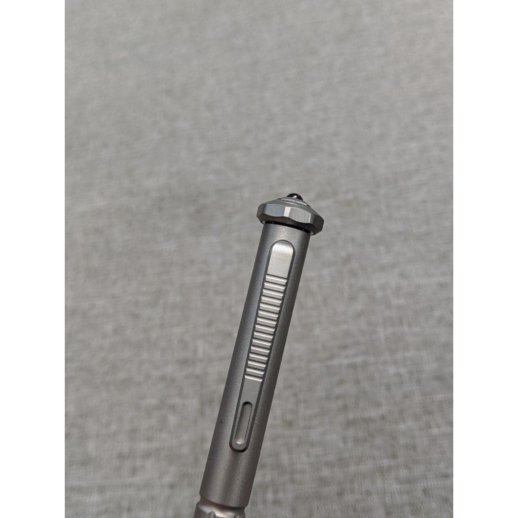 Bút Titanium  Tacray Bolt Action đầu con quay ( ruột bi + ruột bút chì )