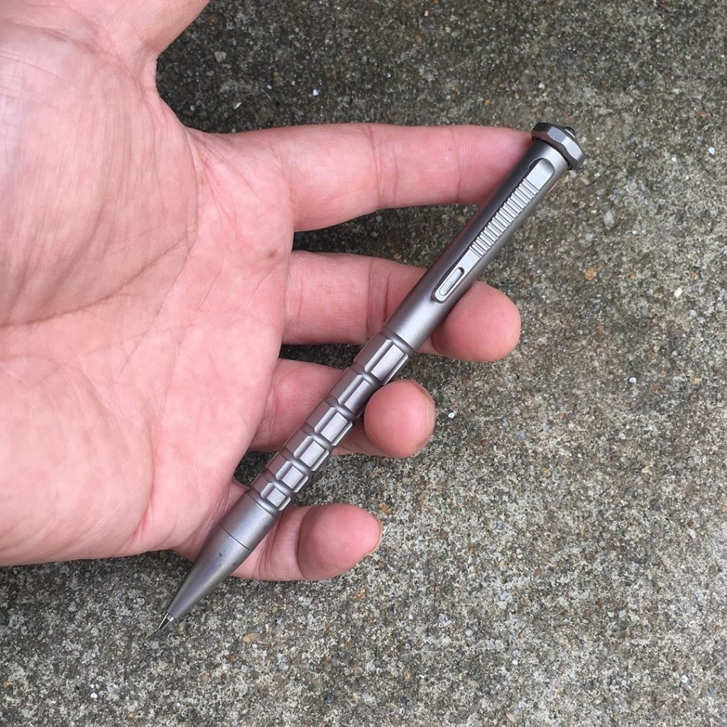 Bút Titanium  Tacray Bolt Action đầu con quay ( ruột bi + ruột bút chì )