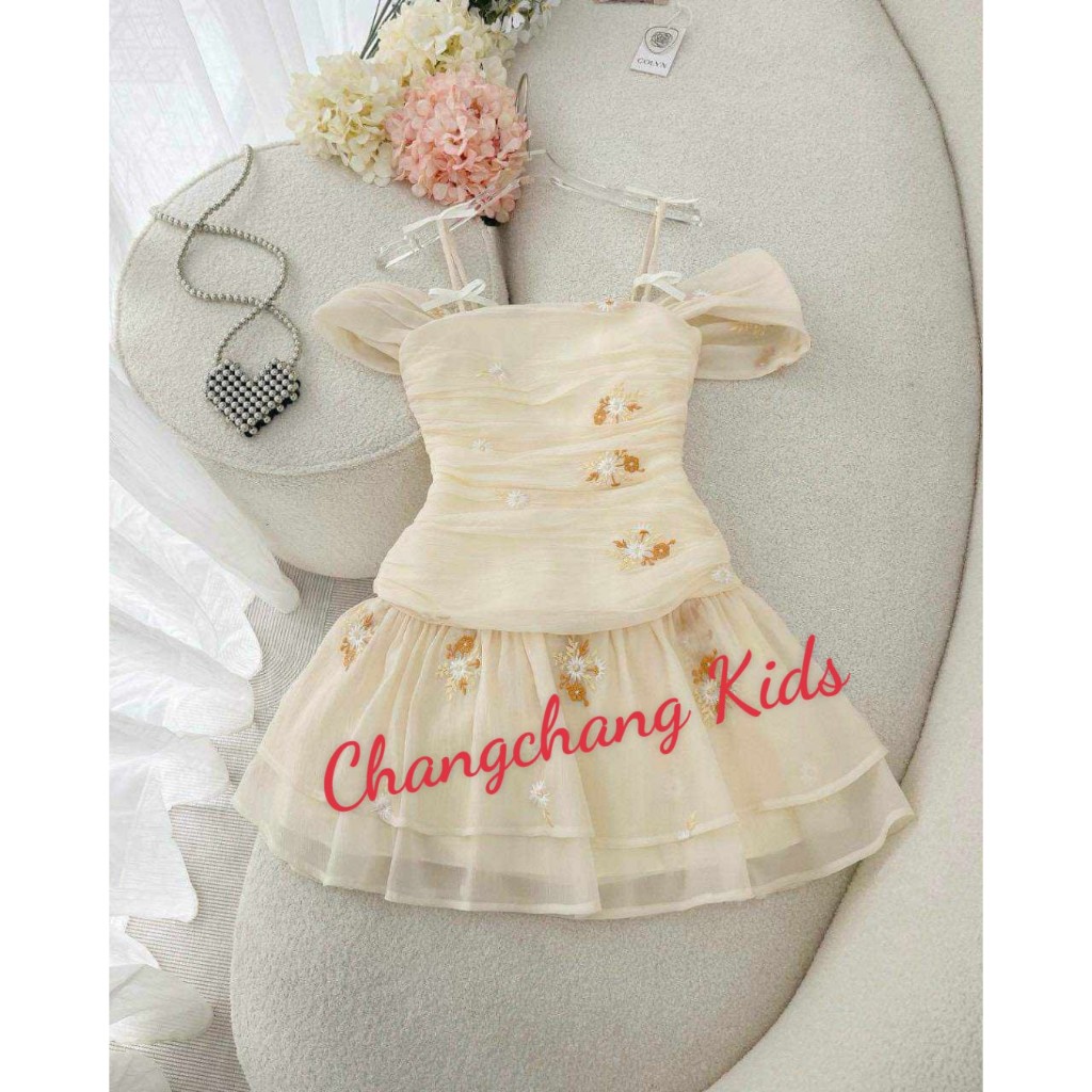 Đầm nhún thêu hoa hai dây trễ vai Hàng Thiết Kế hai lớp cho bé và mẹ có size từ 15-55kg