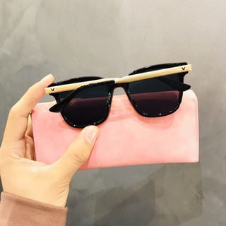 Kính râm mát nữ nam thời trang Hàn Quốc bản lề hợp kim chắc chắn sang chảnh, siêu đẹp