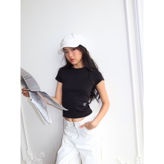 Áo Baby Tee tay ngắn/tay dài form fit thêu Logo Catie Top