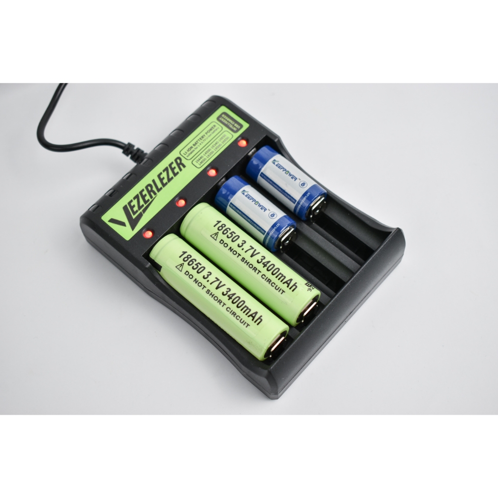 Vezerlezer - Sạc IC4 Li-ion 4 khe sạc