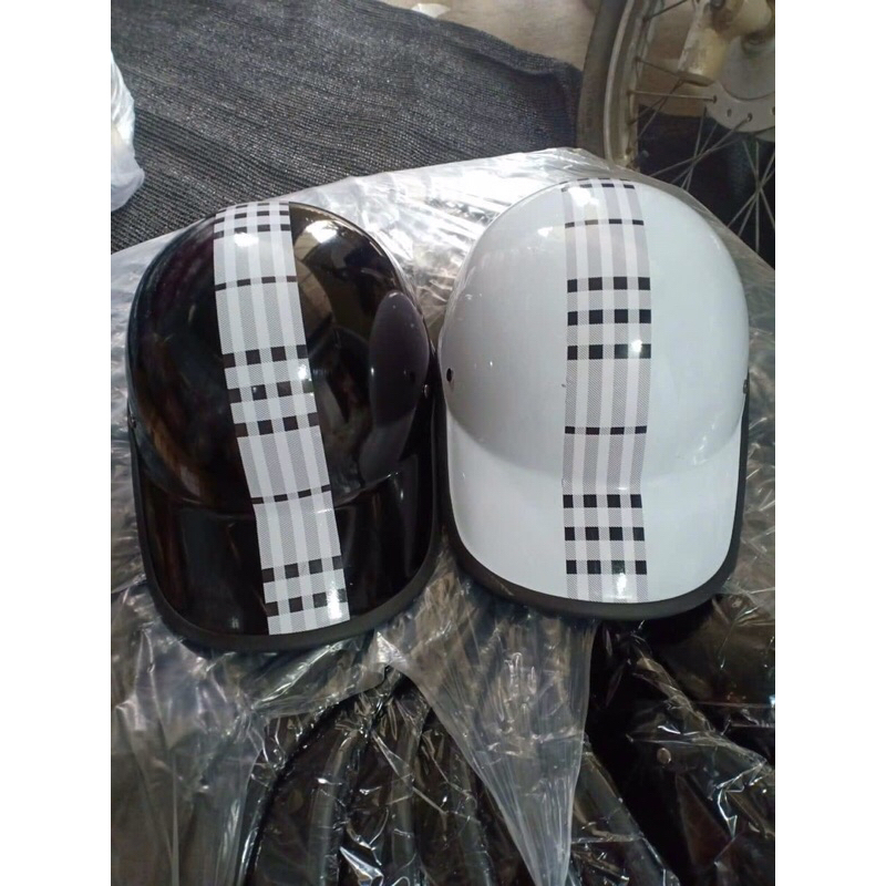 Mũ Bảo Hiểm Lưỡi Trai Sọc Kẻ Đen Trắng Thời Trang Nam Nữ