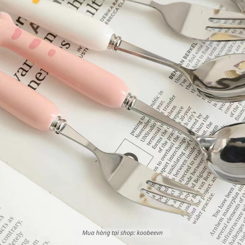 Bộ Thìa Nĩa Inox Cán Sứ Hoạt Hình Cute KOOBEE – Ăn Cá Nhân, Trẻ Em, Dân Văn Phòng & Du Lịch | 112