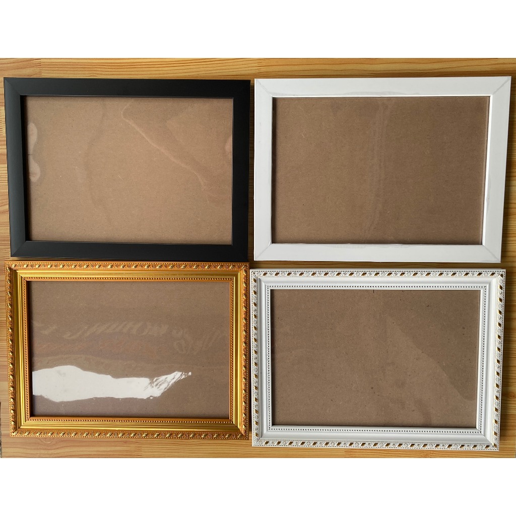 Khung Bằng Khen A4 ( 21CM x 30CM ) Mặt Mica Mỏng ( Nhựa Dẻo ) Tặng Kèm Đinh 3 Chân