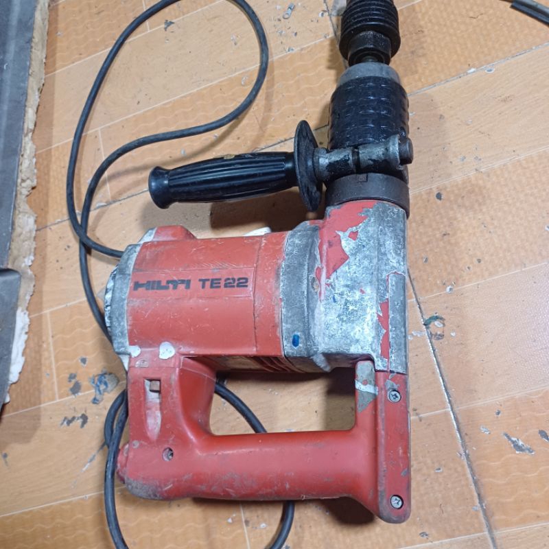 Thanh lý Máy khoan bê tông hilti te22 hàng nhật bãi điện 100v sử