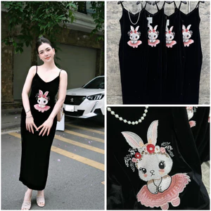 Váy hai dây nhung thêu thỏ hồng xoè váy