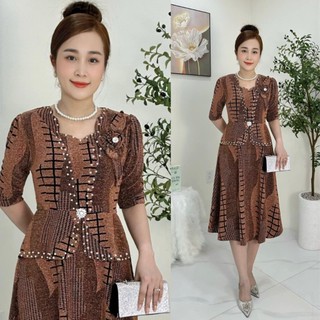 Đầm trung niên dự tiệc sang trọng vải kim tuyến nhũ kim sa đính đá tặng mẹ co giãn tốt bigsize 75kg M668