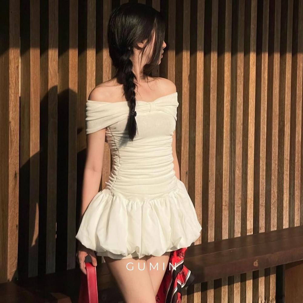 Đầm trễ vai GUMIN thiết kế nơ ngực có dúm eo kèm lót đùi bo chun phồng hai lớp cao cấp