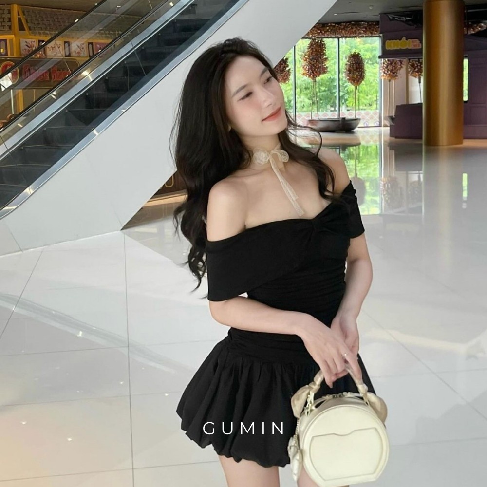 Đầm trễ vai GUMIN thiết kế nơ ngực có dúm eo kèm lót đùi bo chun phồng hai lớp cao cấp