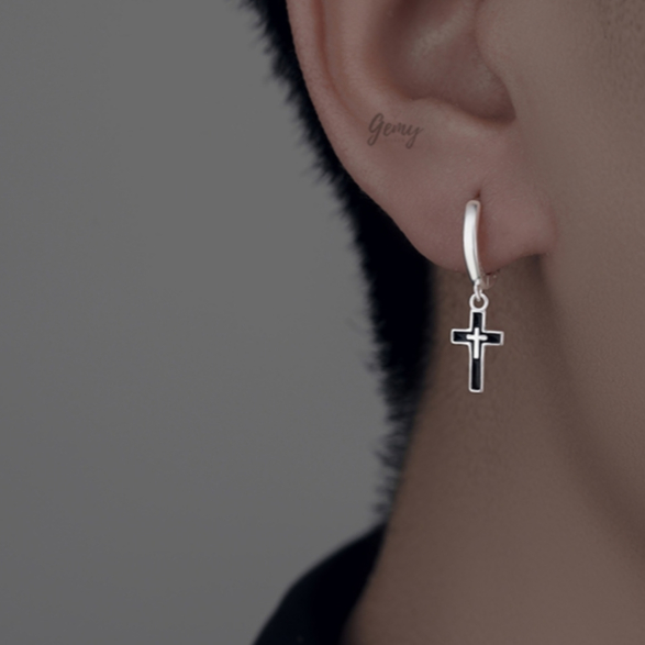 Khuyên tai tròn nam bạc s925 thiết kế hình chữ thập thánh giá đen 2 cá tính unisex (1 chiếc) KN122 | GEMY SILVER