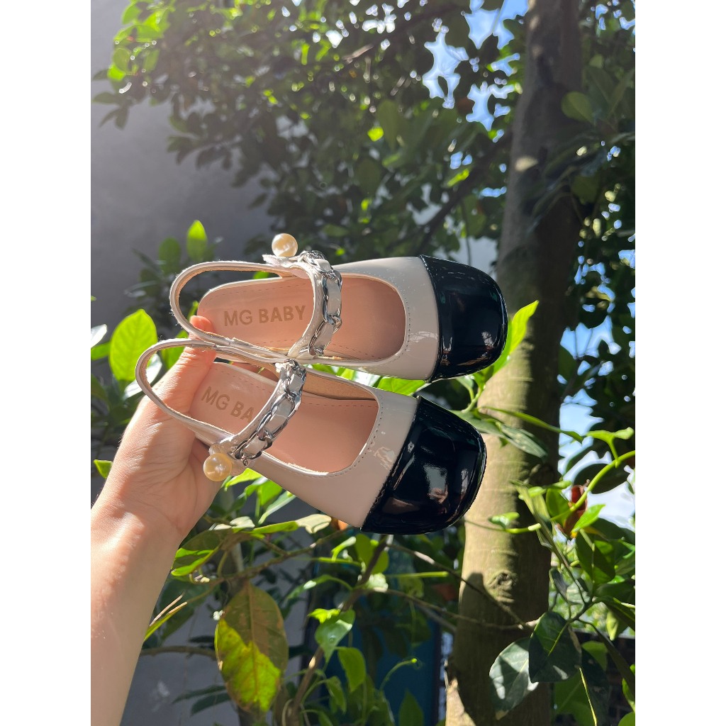 giày búp bê bé gái mũi đen da bóng mềm êm chân chống trượt QCCC có hộp cho bé từ 2 tuổi có size đại cống chúa tiệc V85