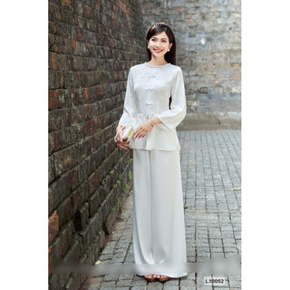 Set pháp phục trắng in hoa