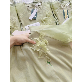 Set pháp phục xanh hoa nổi