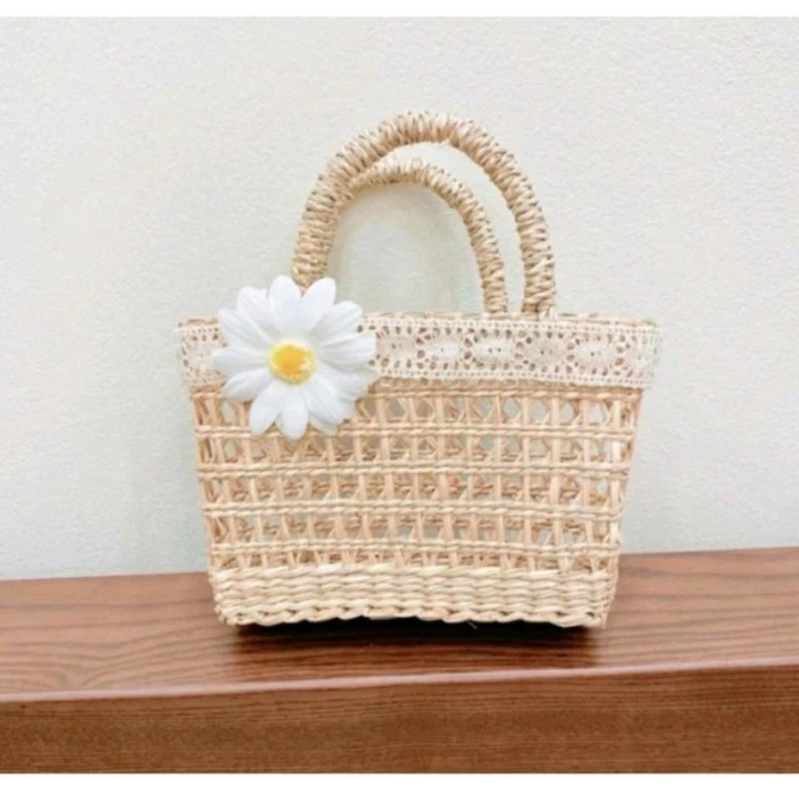 Women's Vintage Woven Straw Bag – Mini, for the Beach – 2