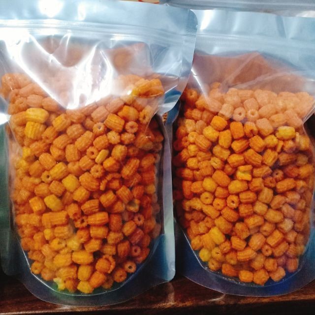 Nui chiên bơ giòn giòn cay cay lắc phô mai.