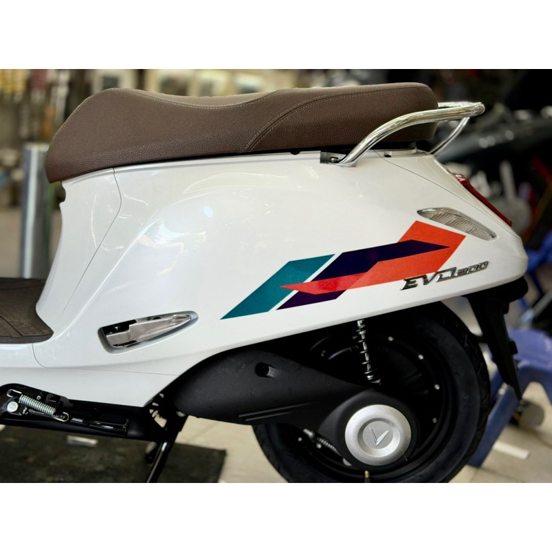 Tem xe điện evo 200 đẹp