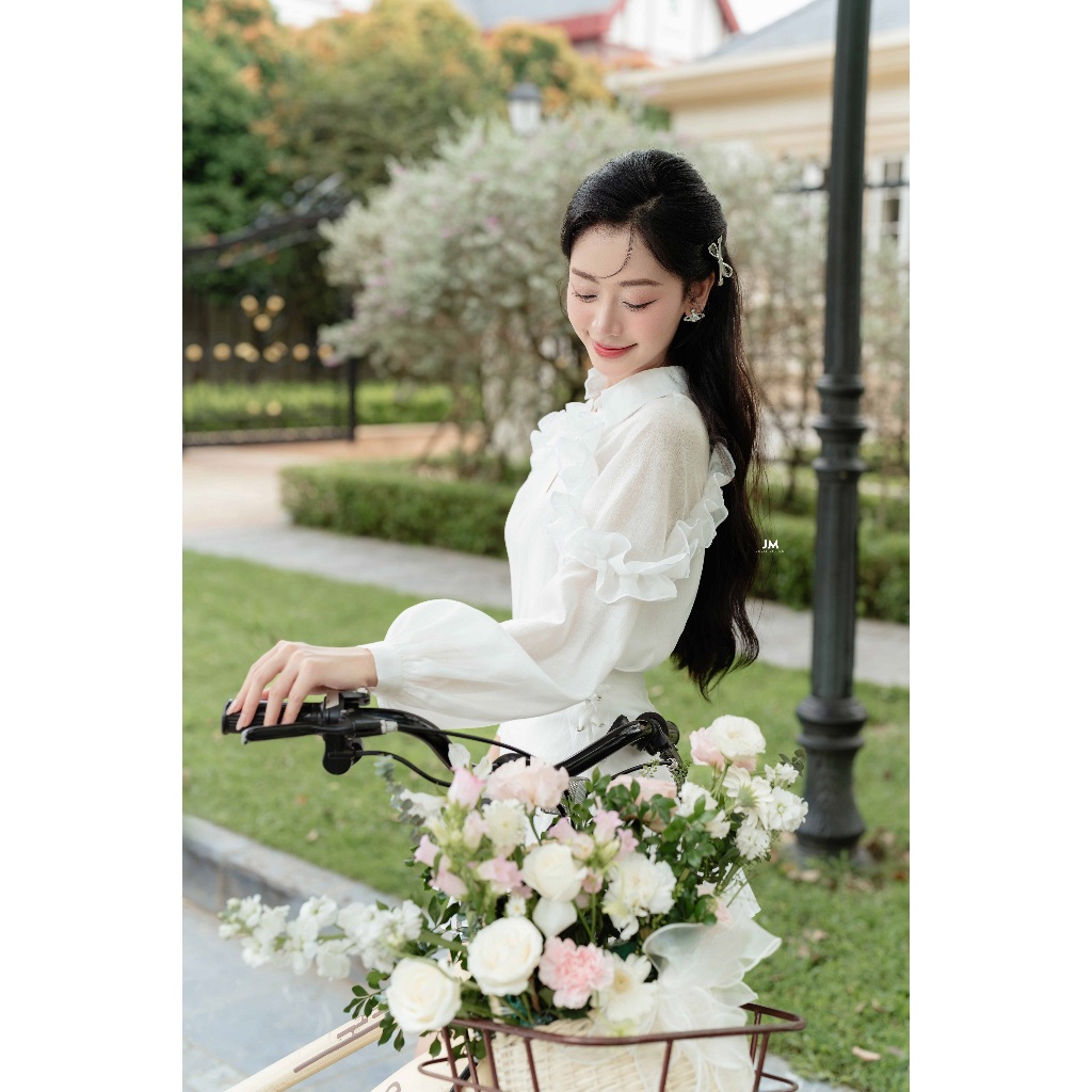 Ảnh Áo sơ mi cuộn bèo cách điệu 2S17.2406OG, áo sơ mi tơ mềm mại phối bèo phong cách quý cô thanh lịch thiết kế bởi JM 2
