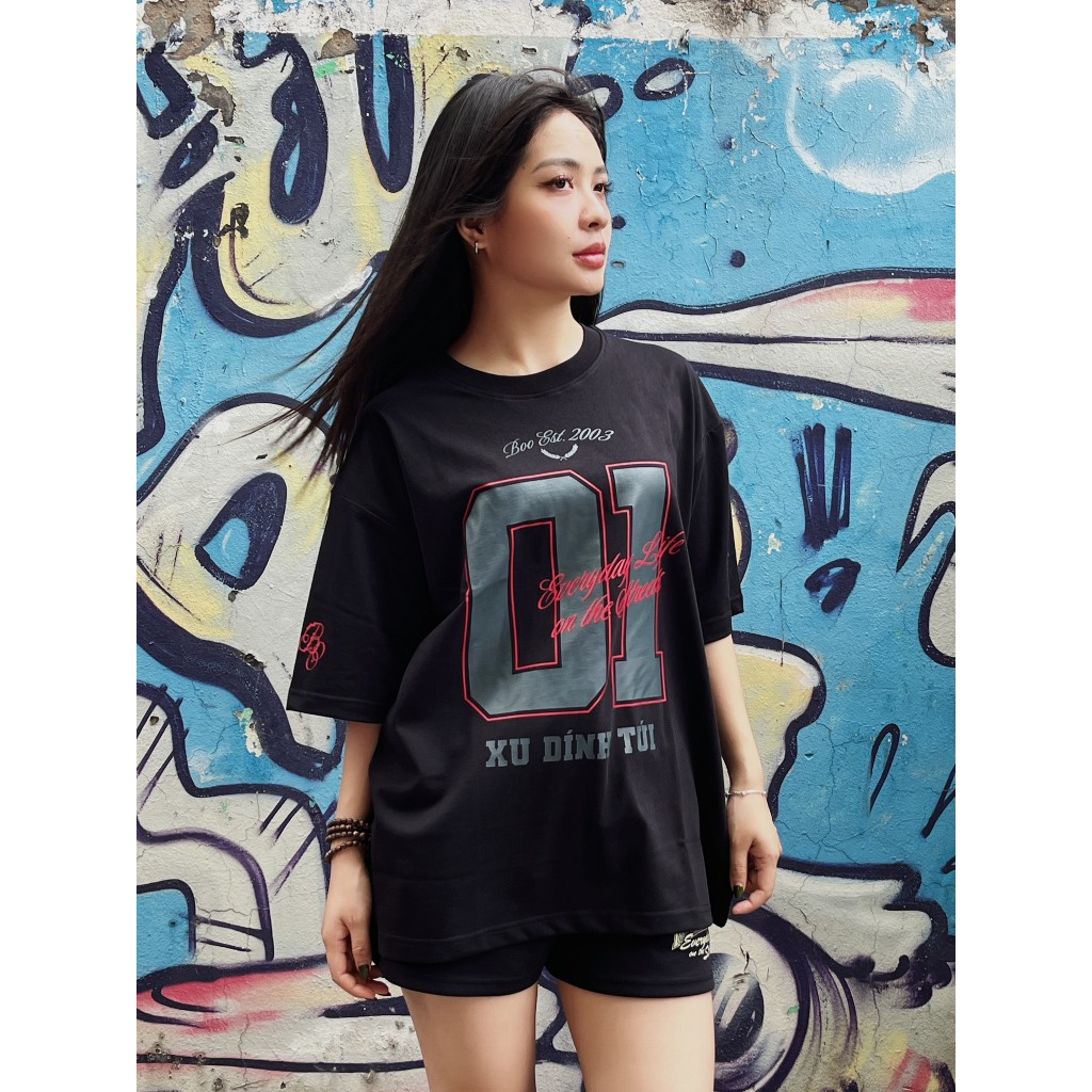 Ảnh Áo Thun BOO Unisex Oversized 100% Cotton In Graphic 01 Xu Dính Túi 3